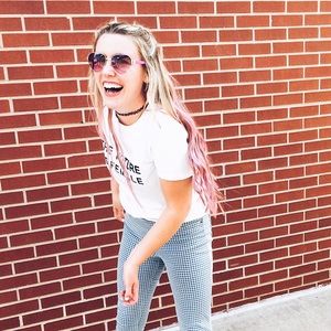 Meet your Posher, Raina